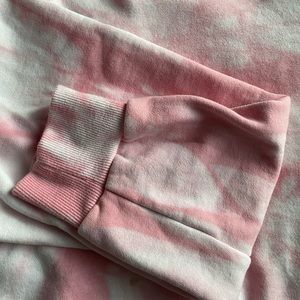 La Hearts Pacsun Pink Tie-Dye Cropped Sweatshirt